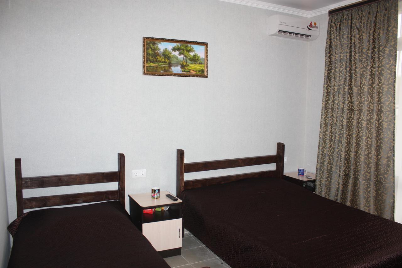 Viktoria Hotel Pițunda Cameră foto